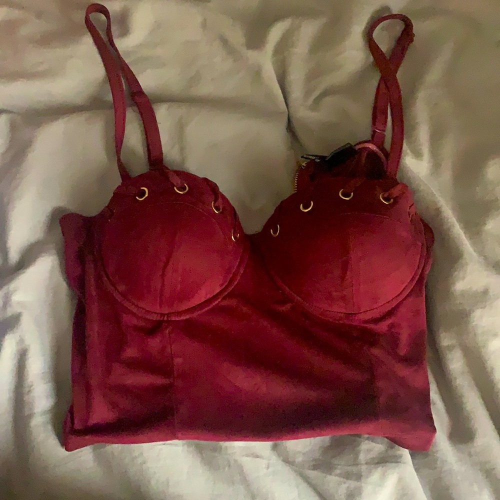 burgundy crop top